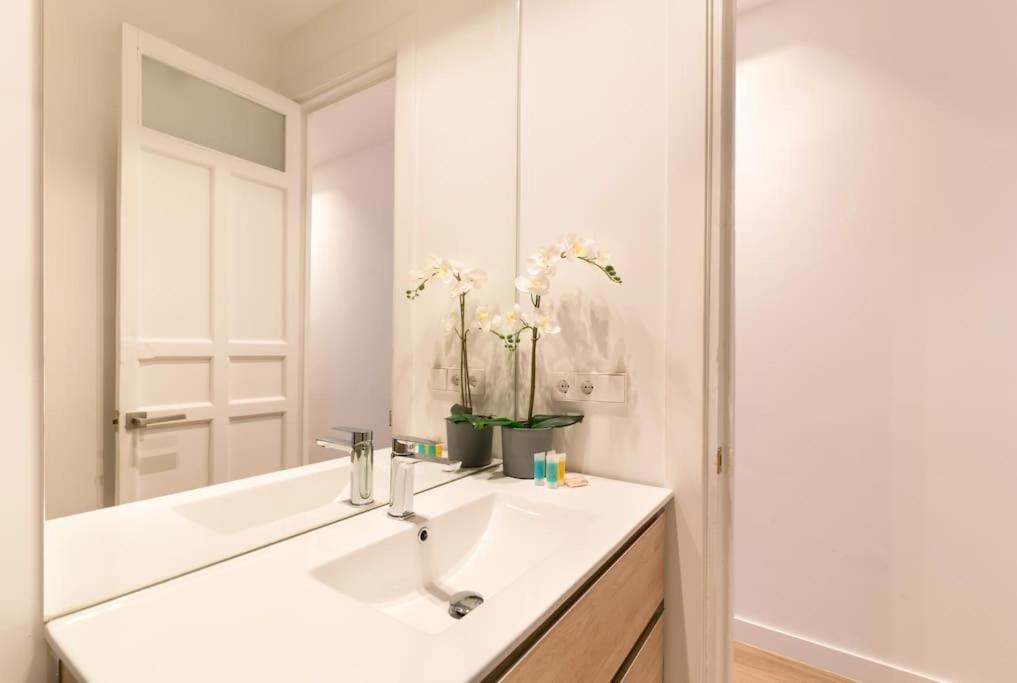 Amazing Apartment! Quiet And Bright, Madrid. 외부 사진